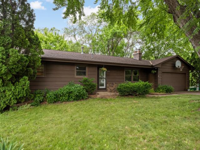 1616 Circle Drive Burnsville MN 55337 - MLS# 7069826