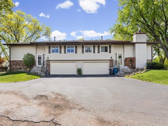 1096 Churchill Place Saint Paul MN 55126 - MLS# 7069835