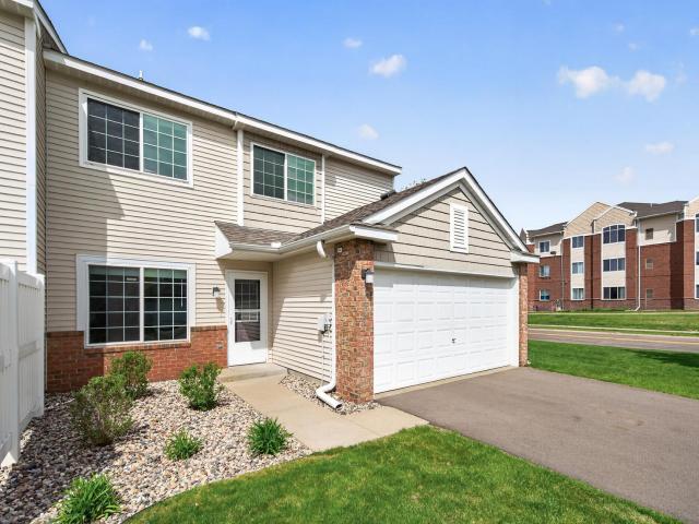 15822 Fleet Trail Apple Valley MN 55124 - MLS# 7069993