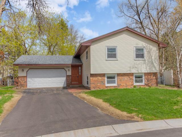 12405 Tamarack Street NW Coon Rapids MN 55448 - MLS# 7070063