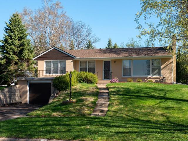 933 Edgewater Avenue Saint Paul MN 55126 - MLS# 7070193