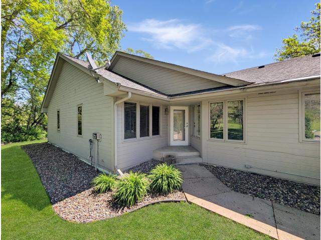 18758 Clear View Lane Minnetonka MN 55345 - MLS# 7070562