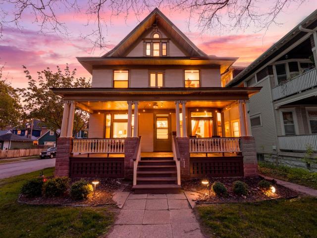 802 Ashland Avenue Saint Paul MN 55104 - MLS# 7070633