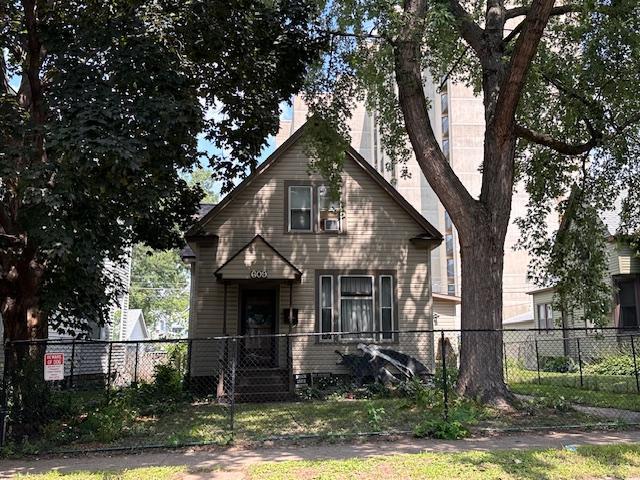 609 Case Avenue Saint Paul MN 55130 - MLS# 7070771