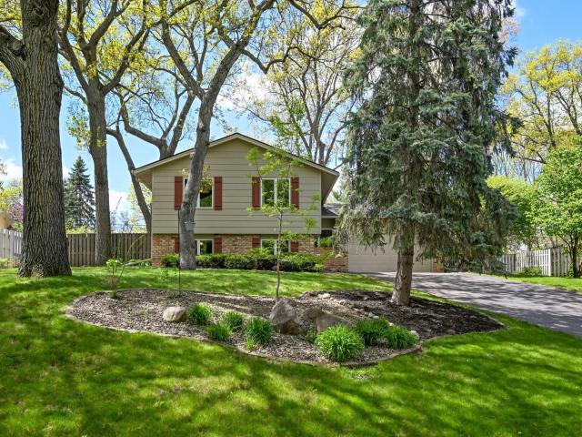 15008 Oakland Avenue Burnsville MN 55306 - MLS# 7070838