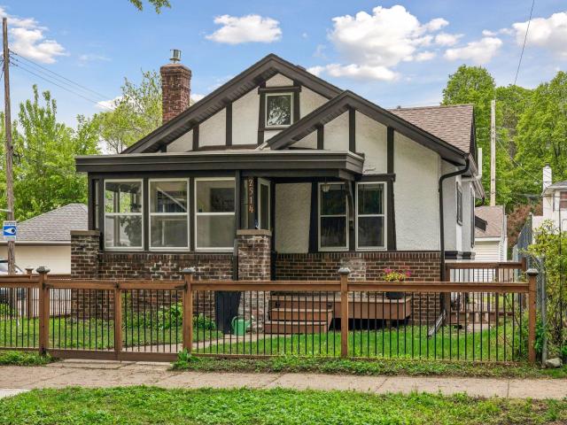 2514 Hayes Street NE Minneapolis MN 55418 - MLS# 7071191