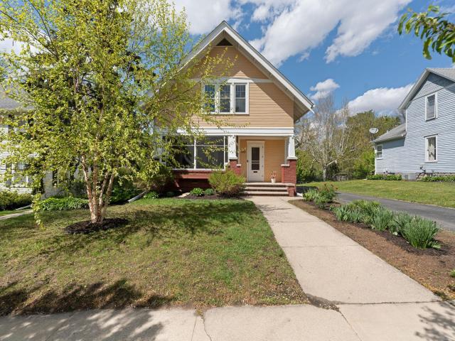 122 E University Street Owatonna MN 55060 - MLS# 7071384