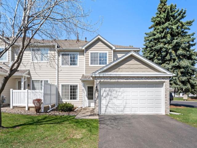 592 Mariner Way Saint Paul MN 55129 - MLS# 7071439