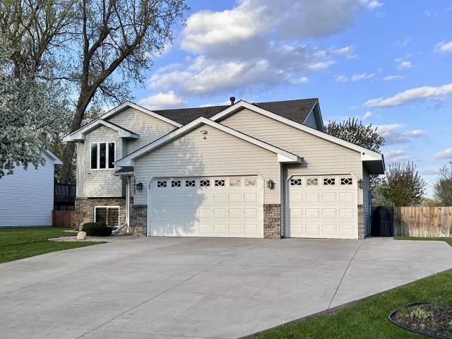 14423 Vale Street NW Andover MN 55304 - MLS# 7071617