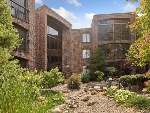 5501 Dewey Hill Road Unit 140 Minneapolis MN 55439 - MLS# 7071821