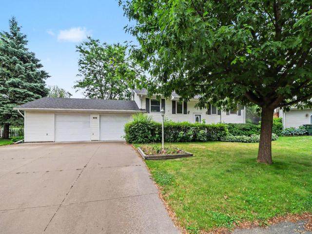 236 Strese Lane Saint Paul MN 55124 - MLS# 7071897