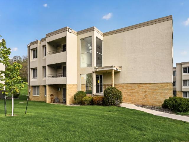1923 Viking Drive NW Unit 24 Rochester MN 55901 - MLS# 7071985