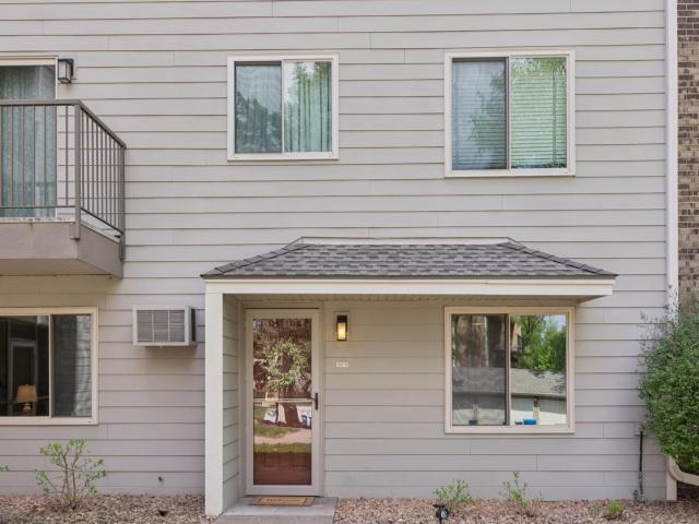 2110 Ridge Drive Unit 14 Saint Louis Park MN 55416 - MLS# 7072013