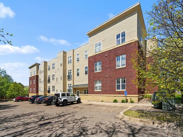 1776 Maryland Avenue E Unit 201 Saint Paul MN 55106 - MLS# 7072435