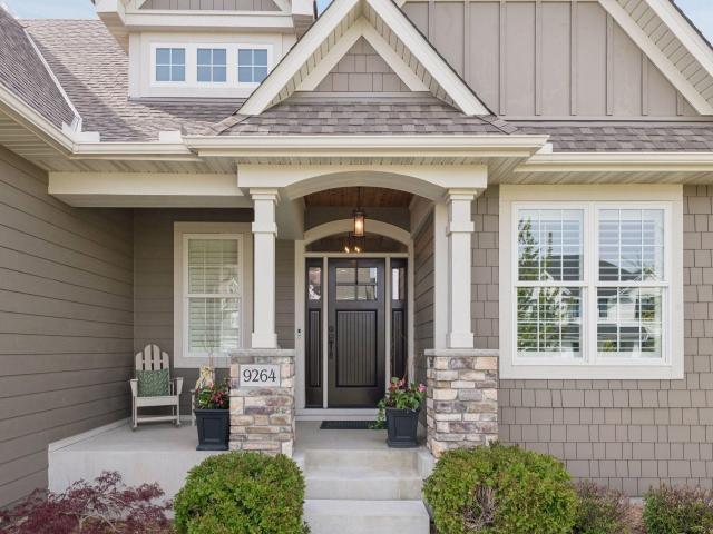 9264 Hawkcrest Court Chanhassen MN 55317 - MLS# 7072527