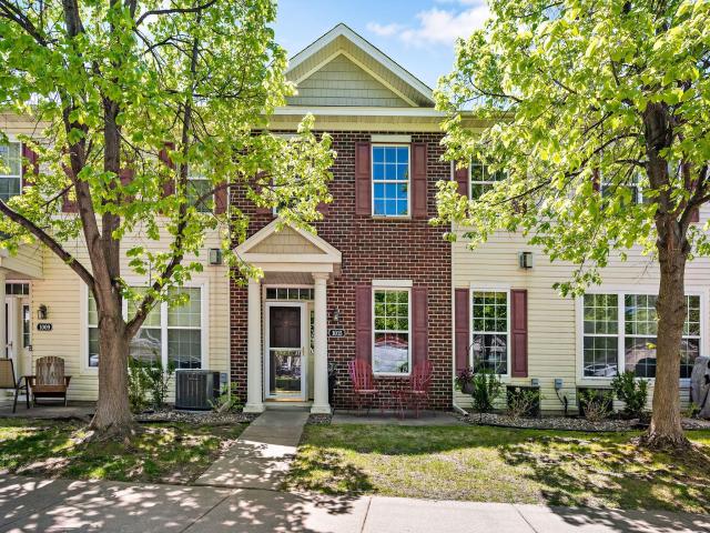 1015 Traditions Court Chaska MN 55318 - MLS# 7072640