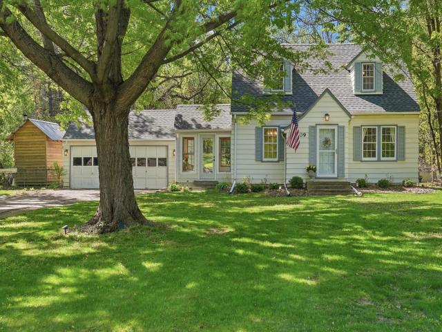 11209 Ridgemount Avenue W Hopkins MN 55305 - MLS# 7072676