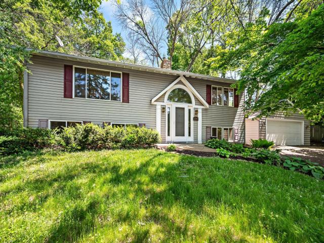 5200 Greenwood Circle Excelsior MN 55331 - MLS# 7072844