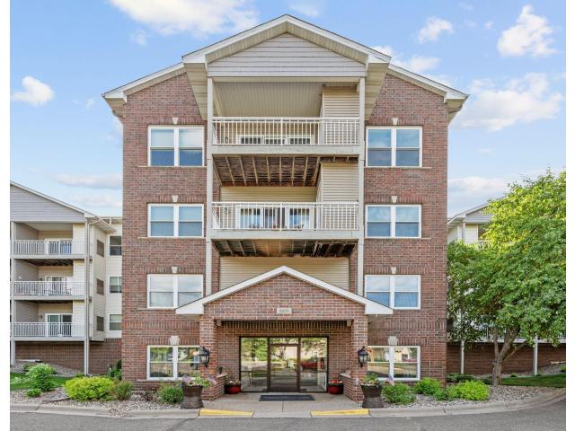 2231 Penn Place Unit 114 North Saint Paul MN 55109 - MLS# 7072925
