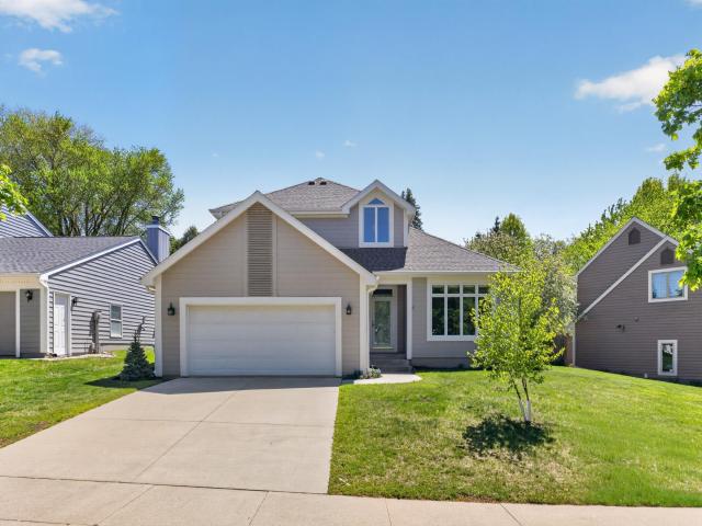1052 Foxcroft Circle SW Rochester MN 55902 - MLS# 7072967
