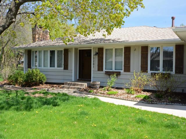 13201 Walnut Drive Burnsville MN 55337 - MLS# 7073145