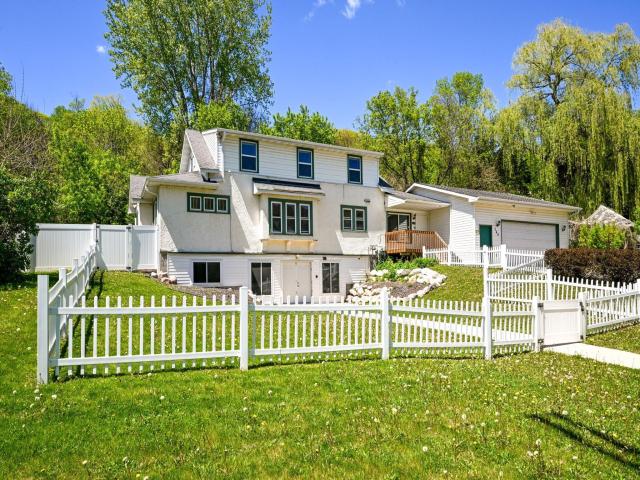 740 Main Street W Unit 1 Carver MN 55315 - MLS# 7073232