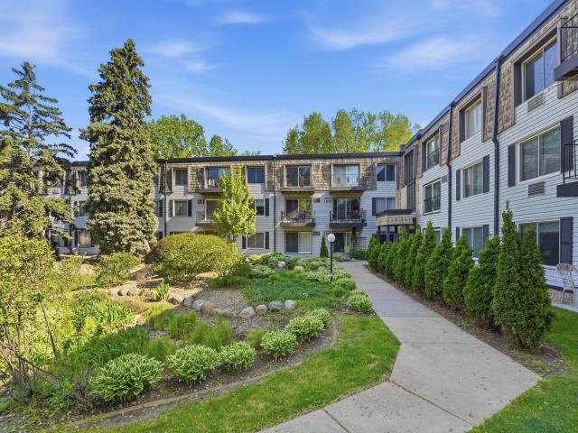183 Little Canada Road E Unit 305 Saint Paul MN 55117 - MLS# 7073441