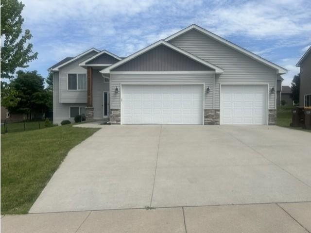 1107 Tikalsky Street SE New Prague MN 56071 - MLS# 7073482