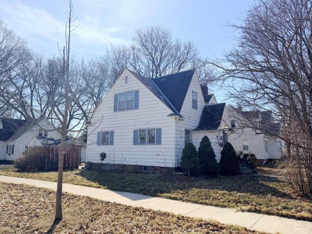 816 Clausen Avenue Albert Lea MN 56007 - MLS# 7073540
