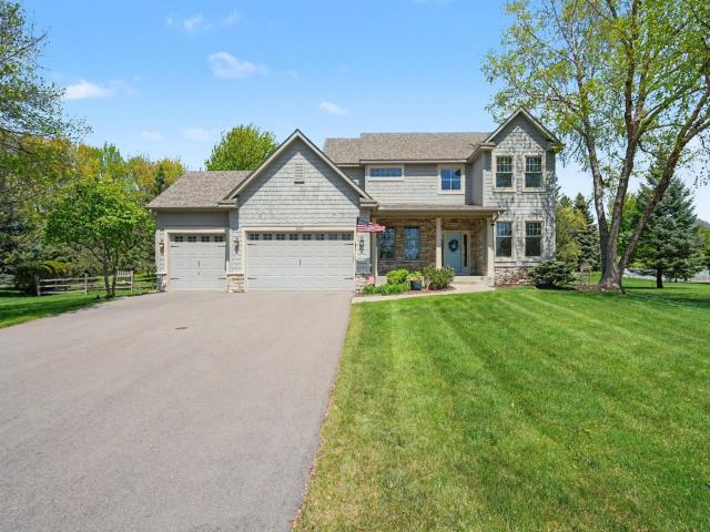 2350 Fawn Hill Court Chanhassen MN 55317 - MLS# 7073608