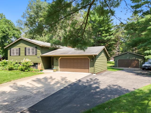 5649 Rebecca Lane Minnetonka MN 55345 - MLS# 7073611