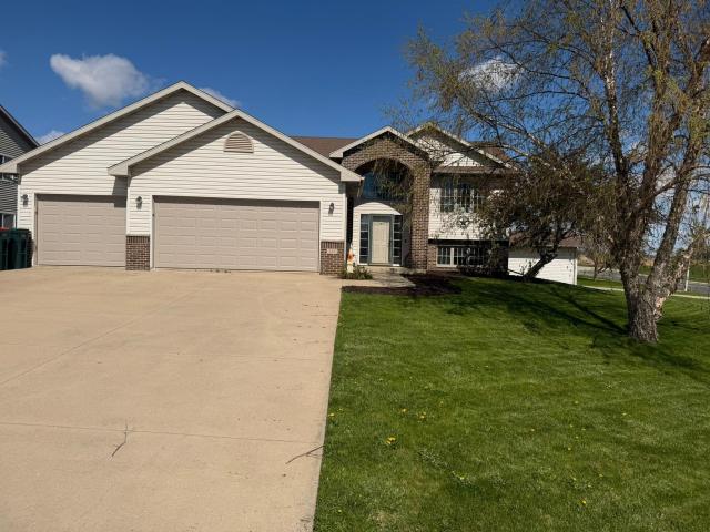 125 Sandstone Drive NW Eyota MN 55934 - MLS# 7073652