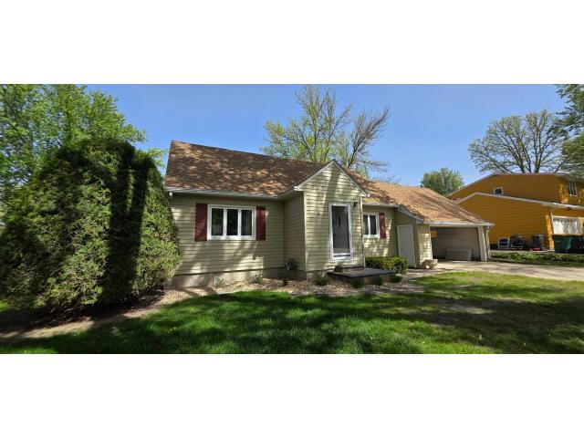 1208 Kent Avenue Albert Lea MN 56007 - MLS# 7073673