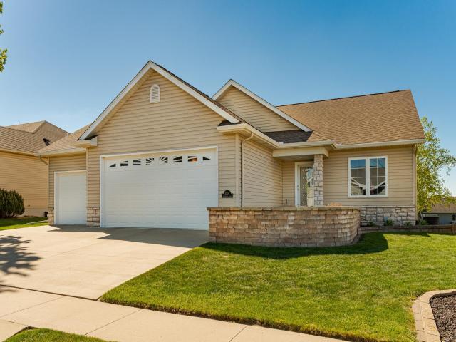3304 Lakeridge Lane NW Rochester MN 55901 - MLS# 7073904
