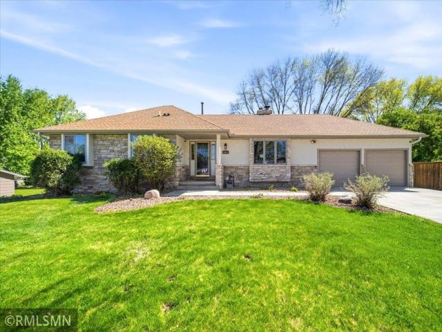 16982 Weaver Lake Drive Maple Grove MN 55311 - MLS# 7074092