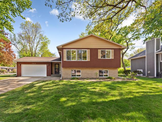 1813 Marie Lane North Mankato MN 56003 - MLS# 7074133