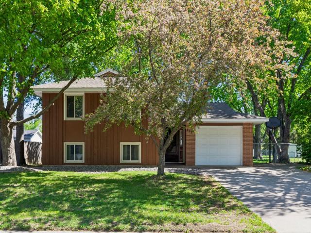833 Oriole Drive Apple Valley MN 55124 - MLS# 7074158