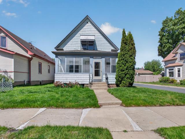 300 4th Avenue S South Saint Paul MN 55075 - MLS# 7074227