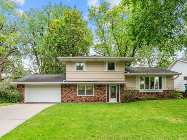 868 Cobb Road Saint Paul MN 55126 - MLS# 7074295