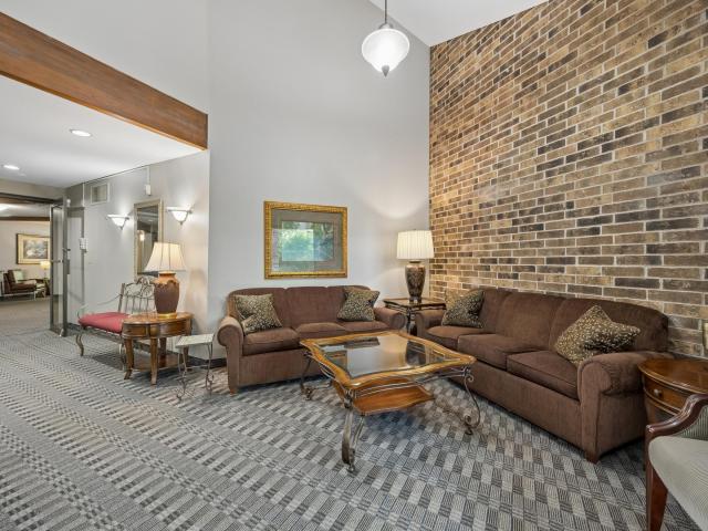 35 Nathan Lane N Unit 303 Minneapolis MN 55441 - MLS# 7074330