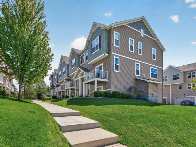 1957 Commonwealth Boulevard Unit 4 Chanhassen MN 55317 - MLS# 7074577