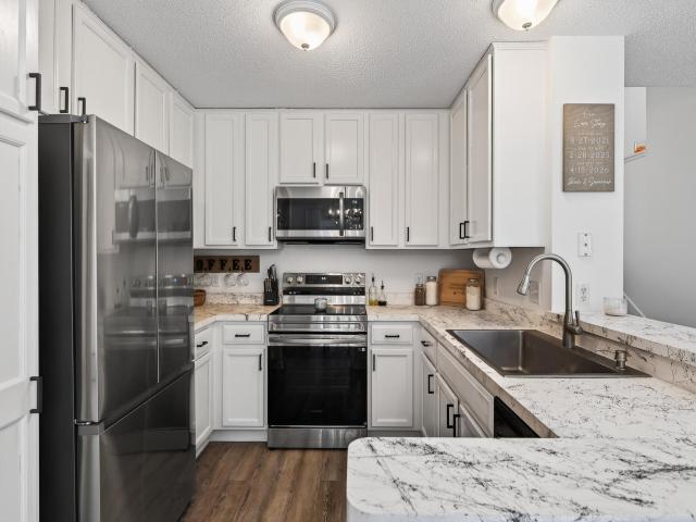 4905 Bluff Heights Trail SE Prior Lake MN 55372 - MLS# 7074855