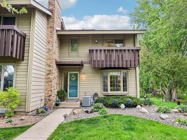 28 Birnamwood Drive Burnsville MN 55337 - MLS# 7075254