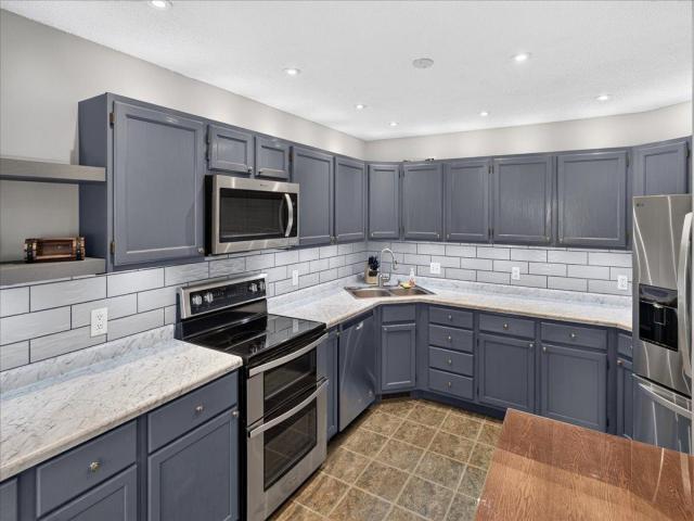4171 3rd Street NE Unit 201 Minneapolis MN 55421 - MLS# 7075271