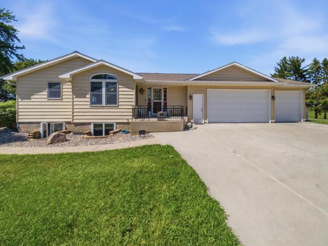 7524 58th St NE Rochester MN 55906 - MLS# 7075285