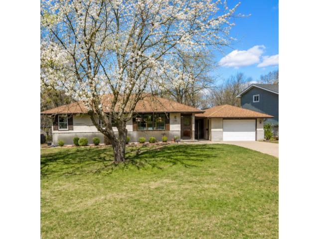 6535 Berkshire Lane N Maple Grove MN 55311 - MLS# 7075464