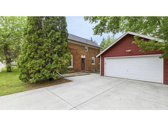 411 2nd Avenue E Shakopee MN 55379 - MLS# 7075908