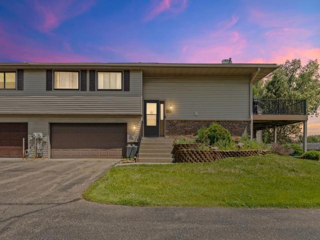 4126 Sylvia Lane S Saint Paul MN 55126 - MLS# 7076180