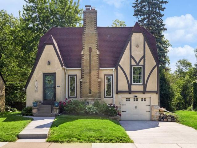 798 Pascal Street N Saint Paul MN 55104