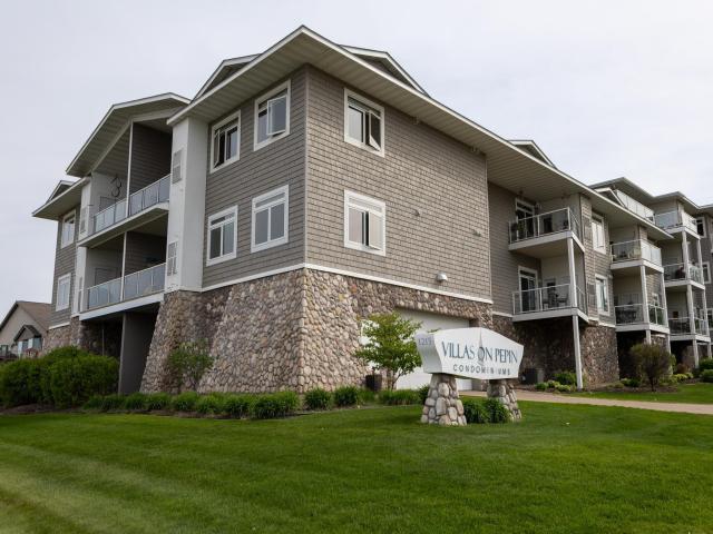 1215 N Lakeshore Drive Unit 210 Lake City MN 55041 - MLS# 7076570
